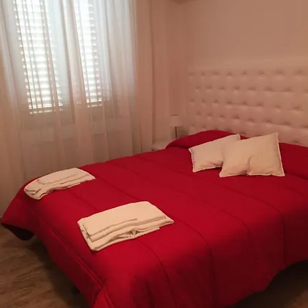 Itaka Nocleg ze śniadaniem LʼAquila