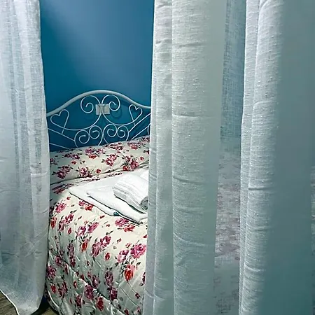 Itaka فندق مبيت وإفطار LʼAquila
